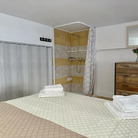 Polikseni Orfanidou Apartamento *