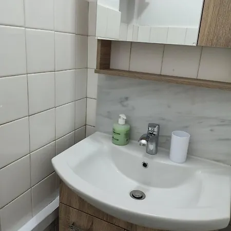 Polikseni Orfanidou Apartamento