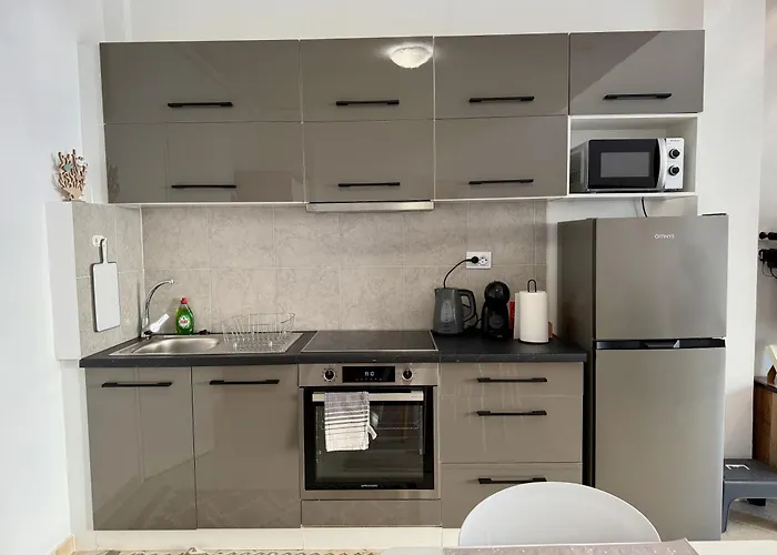 Polikseni Orfanidou Rhodes City